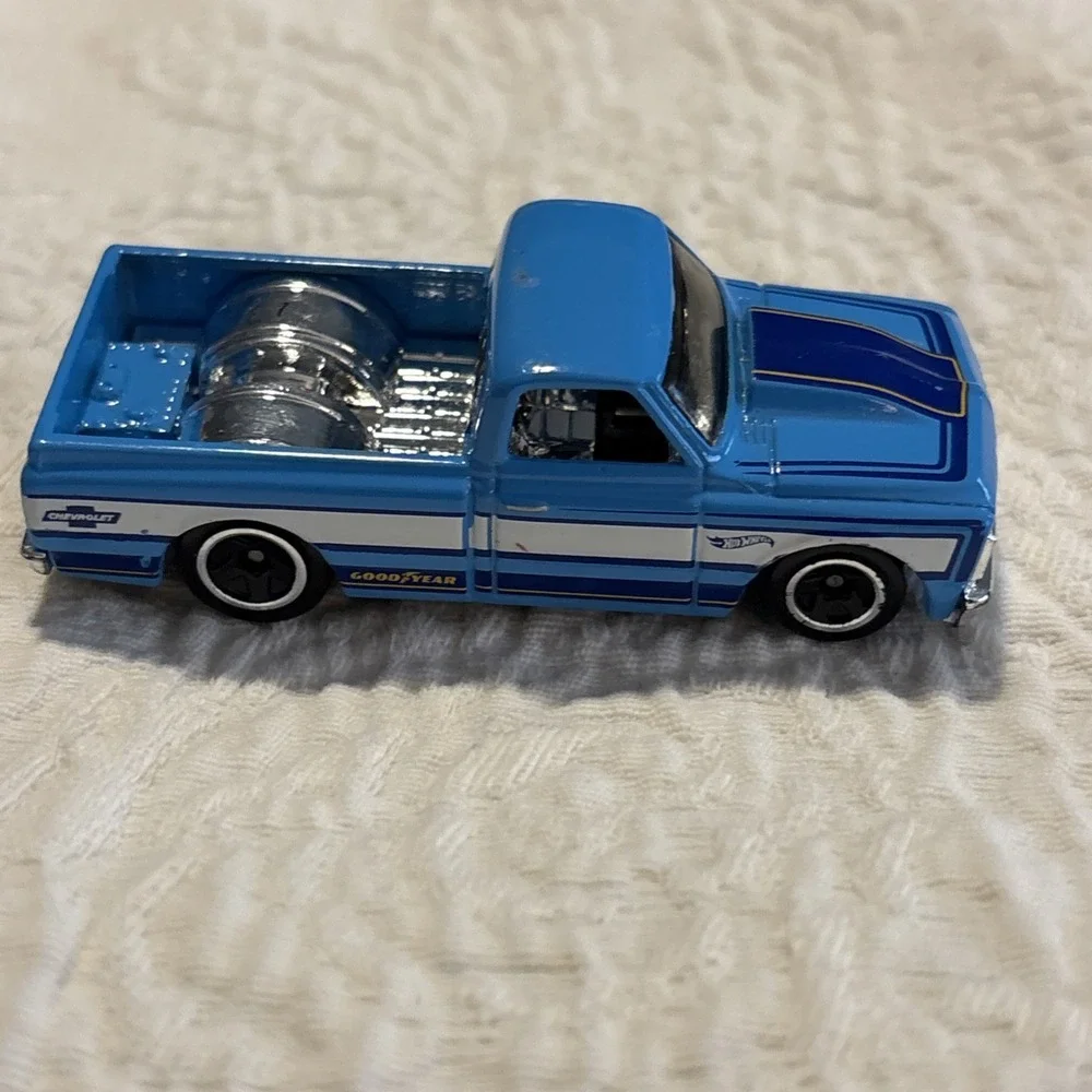 2013 hot wheels 67 Chevy Pickup